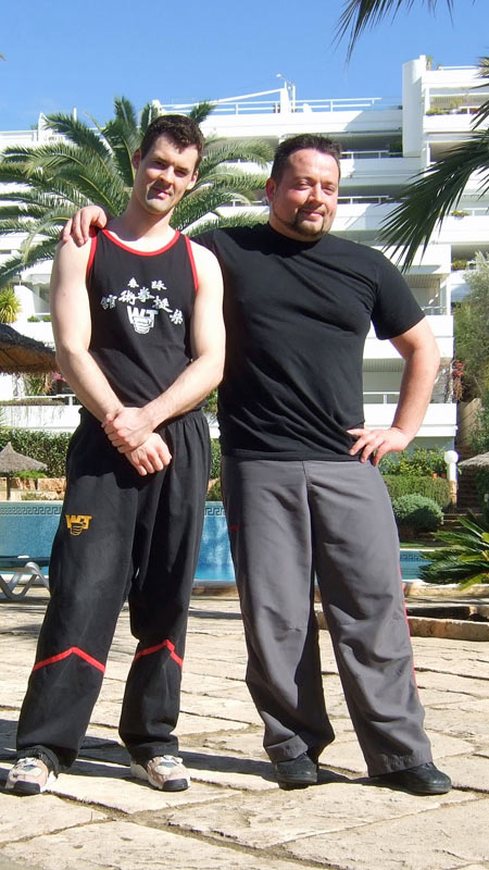 Sifu André 2007 mit Sifu Jan-Holger Nahler auf Mallorca Sifu André 2007 mit Sifu Jan-Holger Nahler auf Mallorca