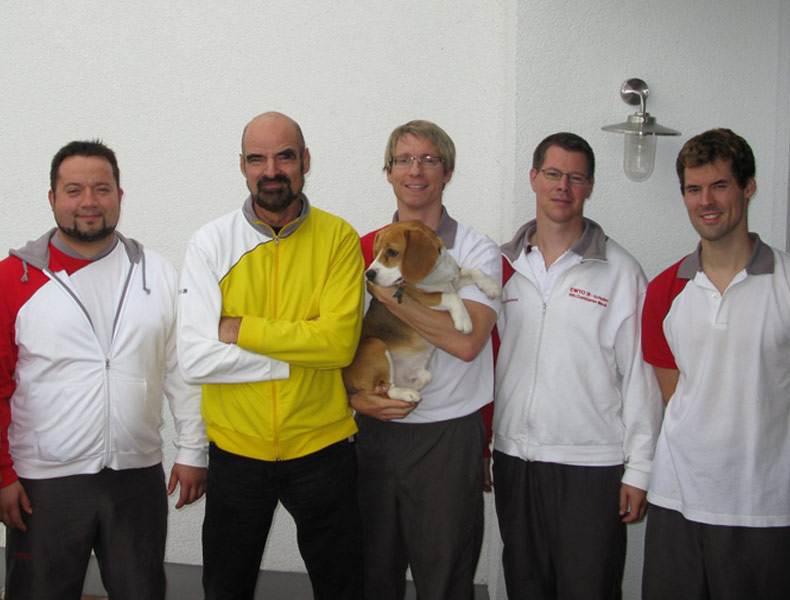 Sifu André 2009 beim Privatunterricht mit GM K. Kernspecht (mit dabei: Sifu Constantin Mock und Sifu Jan-Holger Nahler) Sifu André 2009 beim Privatunterricht mit GM K. Kernspecht (mit dabei: Sifu Constantin Mock und Sifu Jan-Holger Nahler)